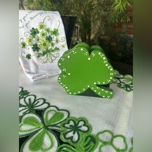 Vintage wood shamrock napkin holder